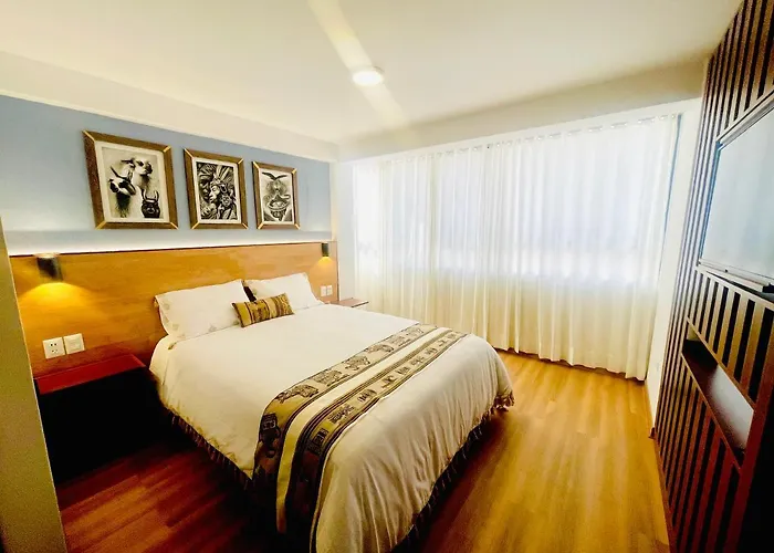 Pacific Hotel *