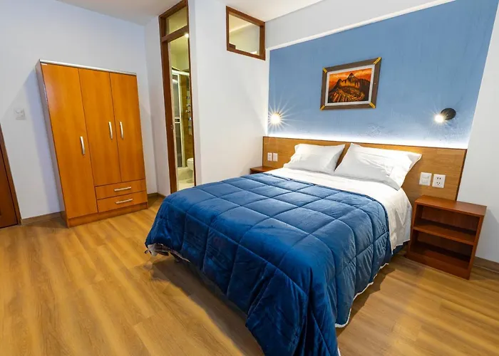 Hotel Pacific *