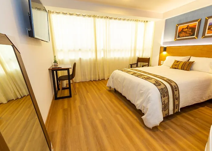 Hotel Pacific *